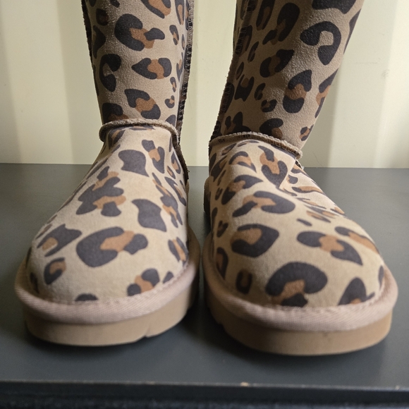 UGG Classic Short II Bootie Leopard NEW No Box - Picture 4 of 12